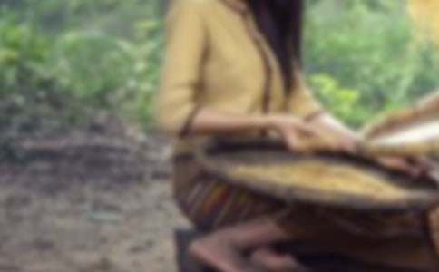 梦见中年妇女