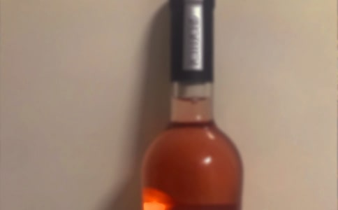 梦见陪妈妈去买葡萄酒