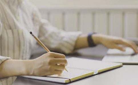 ������ƫ������и���