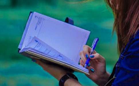 �����͸������Ƕ����