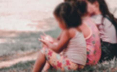 �ذ����ض�ͯ������