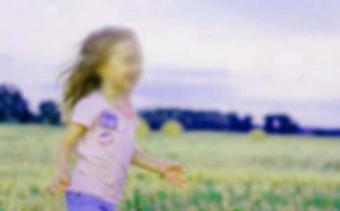 �μ����Ÿ�СŮ��