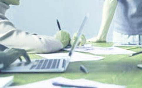 ���ڽ���רҵ��ʵϰ����